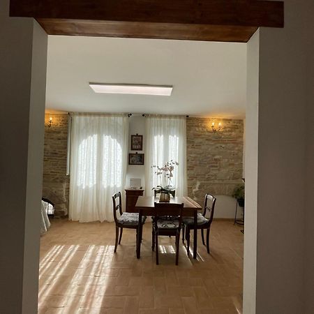 Apartamento Casa La Rosa Gubbio Exterior foto