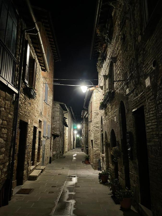 Apartamento Casa La Rosa Gubbio Exterior foto